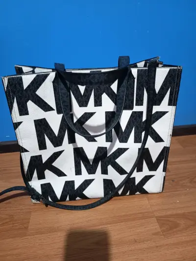 Bolso tote Michael Kors blanco y negro - miniatura 2