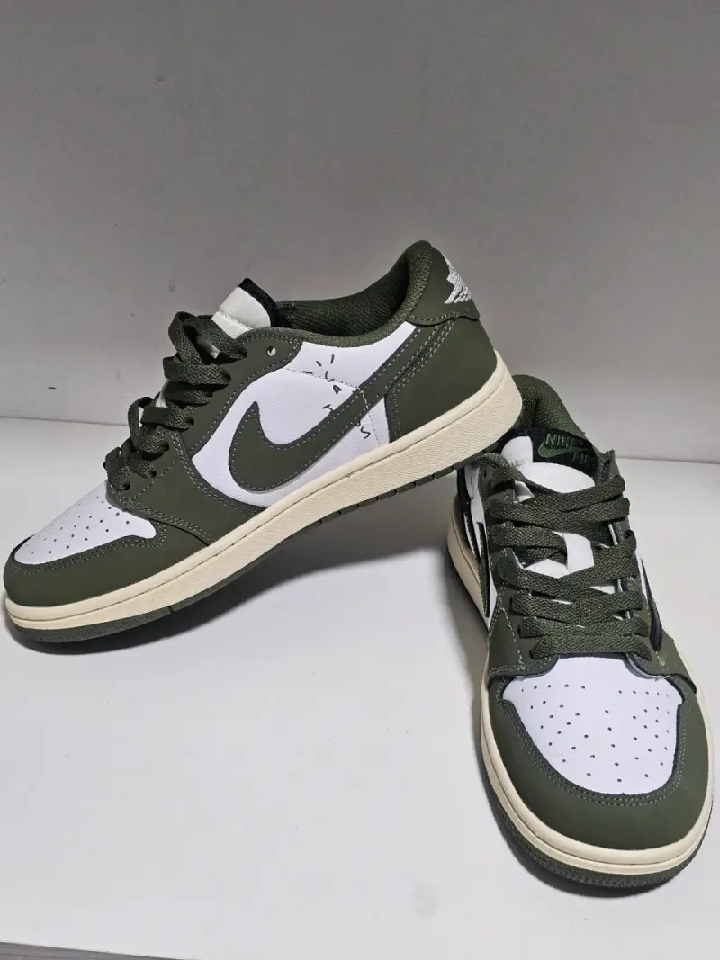 Nike Air Jordan 1 Retro Low Travis Scott. - 1