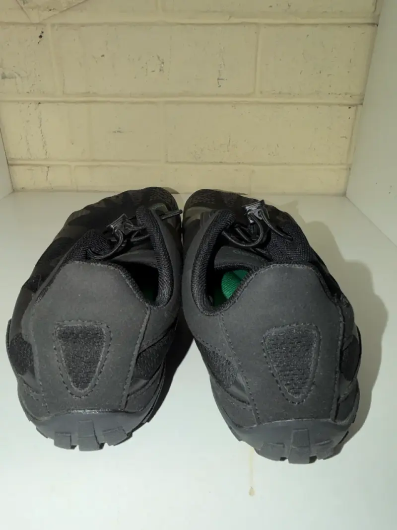 Zapatillas deportivas negras Saguaro unisex - 3