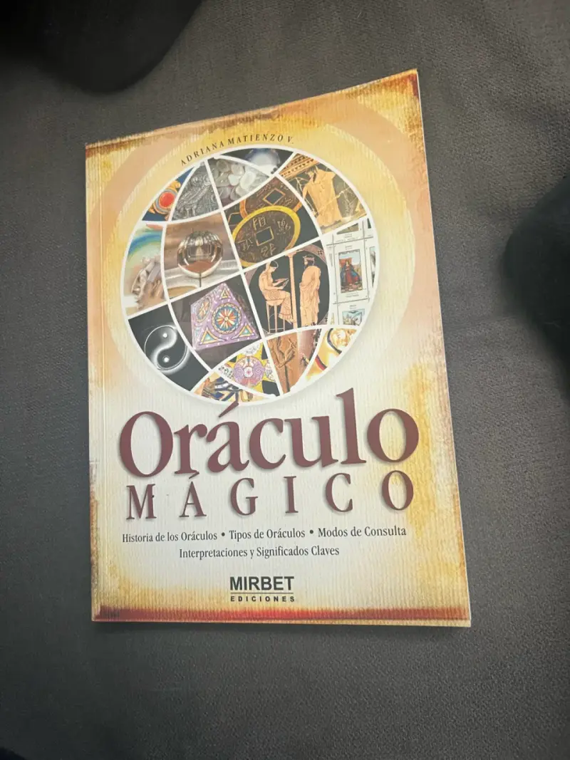 Libro Oráculo Mágico de Adriana Matienzov - 1