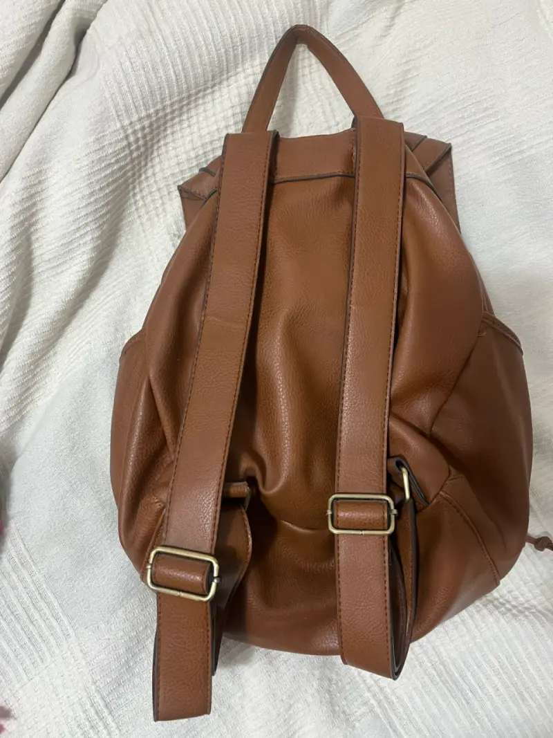 Mochila de cuero marrón con bolsillos - 3