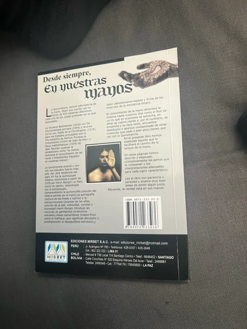 Libro Quiromancia de Adriana Martínez Valdez - 2