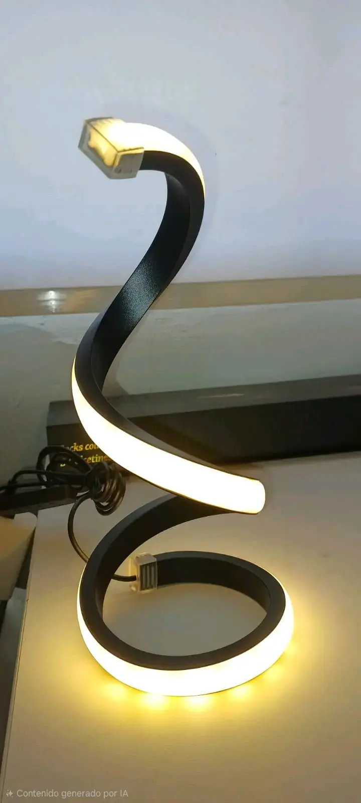Lámpara de mesa LED en espiral con luz suave - 2