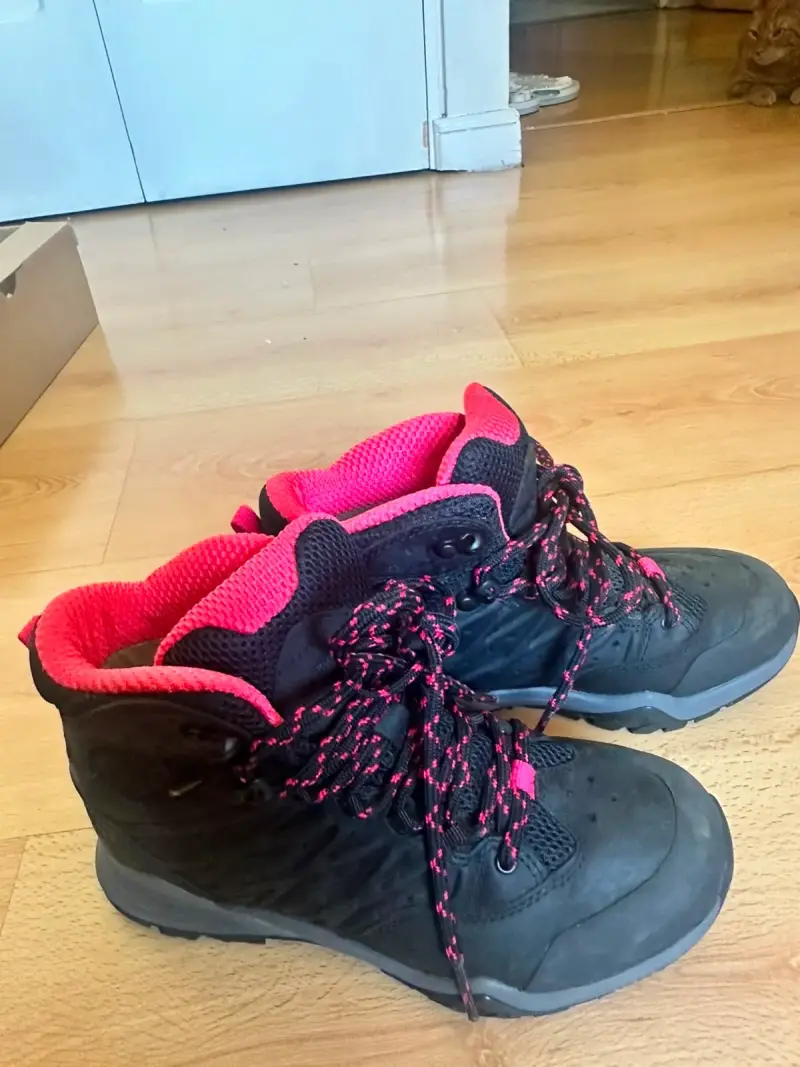 Botas de senderismo The North Face negras y rosas - 3