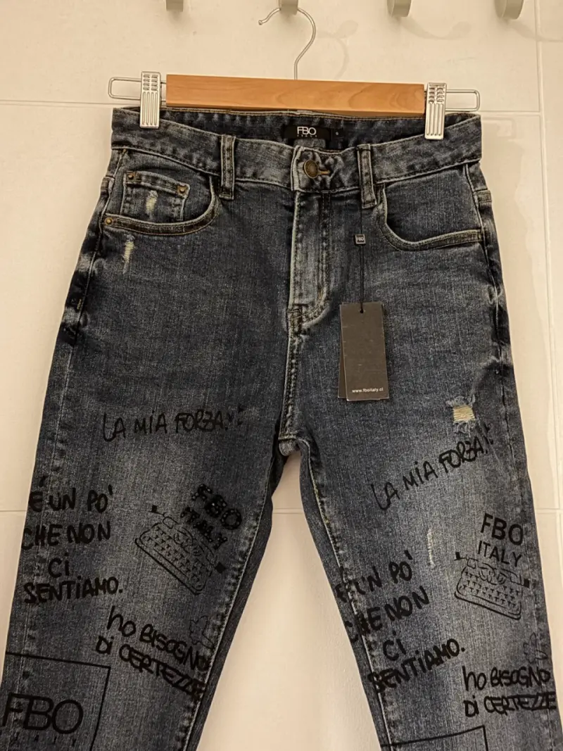 Jeans  FBO con diseño gráfico - 2