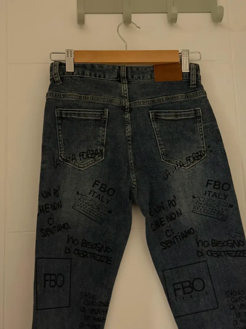 Jeans  FBO con diseño gráfico - 5