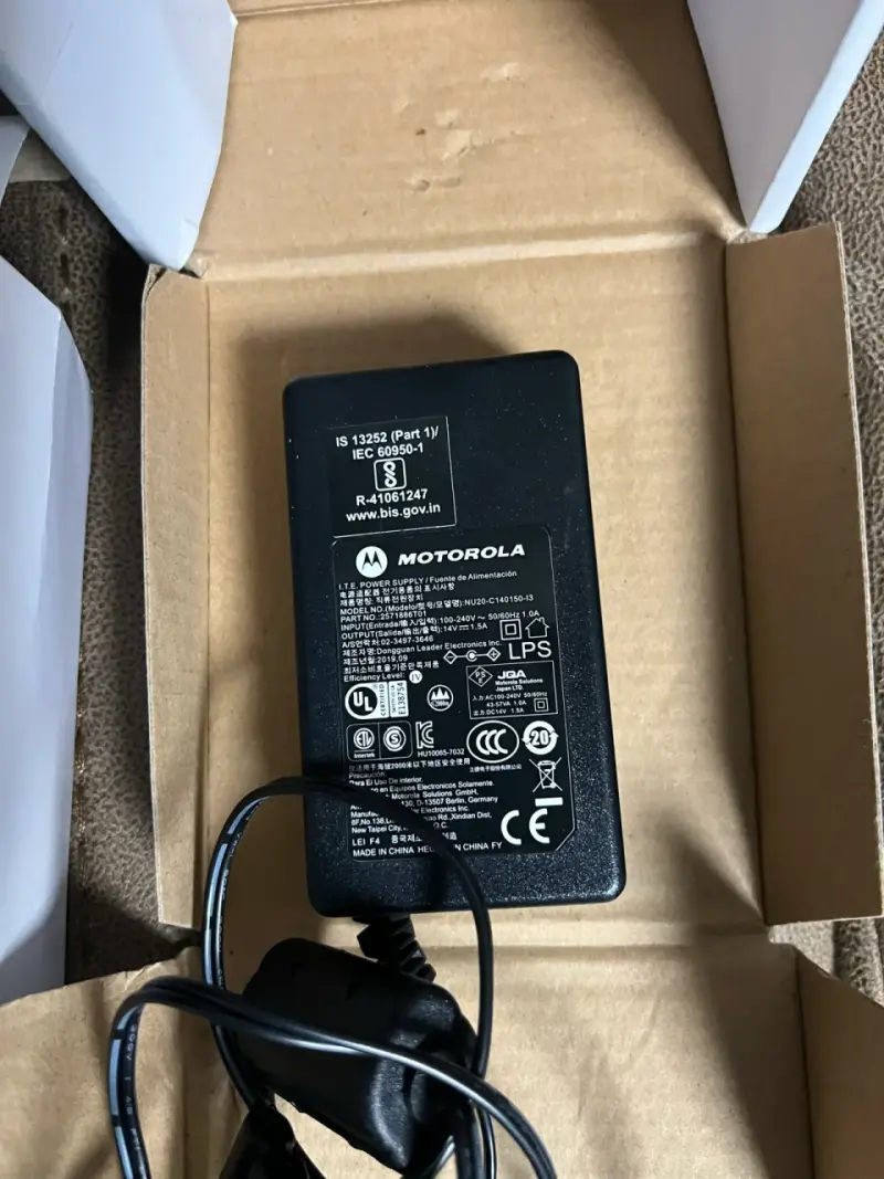 Cargador de Batería Motorola con Base - 3