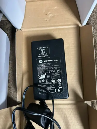 Cargador de Batería Motorola con Base - miniatura 3