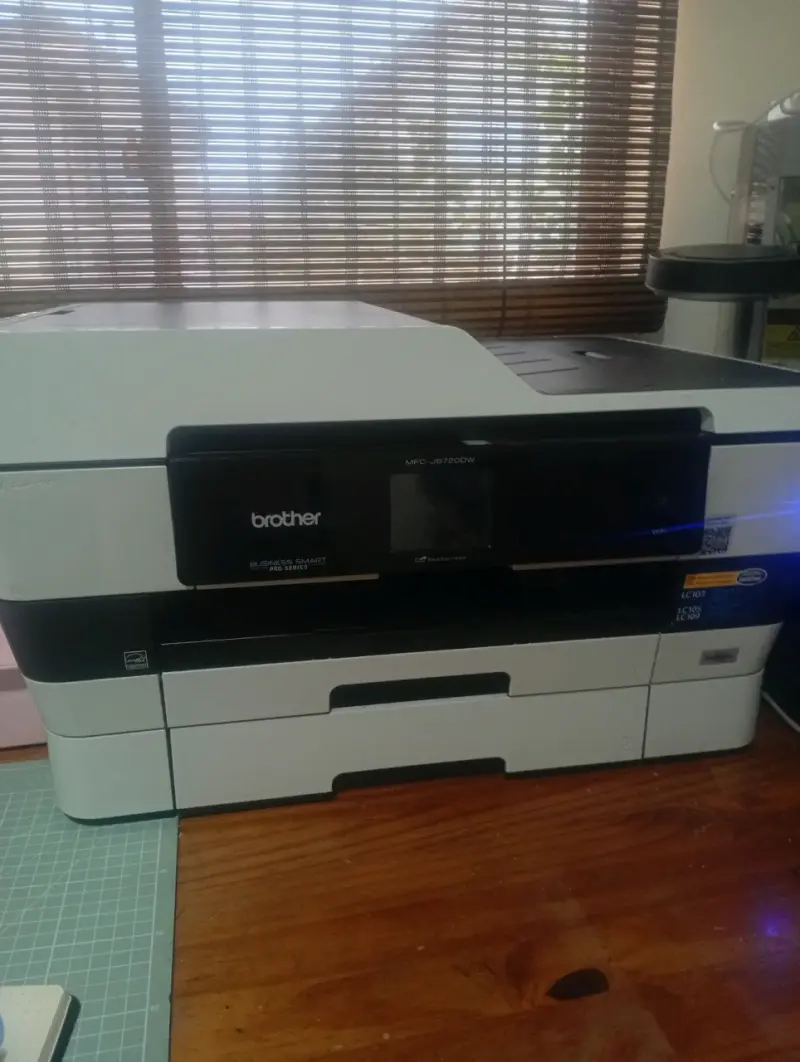 Impresora multifuncional Brother MFC-J6720DW - 1