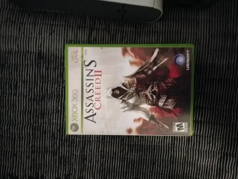 Consola Xbox 360 con juegos y control - 2