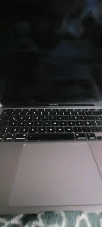 Apple MacBook Air 2020 M1 - miniatura 2