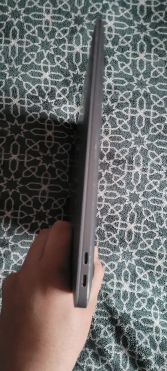Apple MacBook Air 2020 M1 - 4