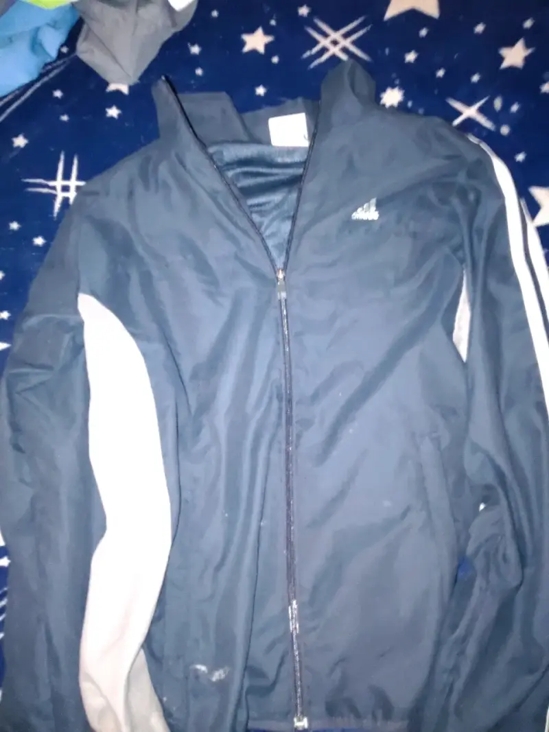 Chaqueta deportiva Adidas azul y roja - 2