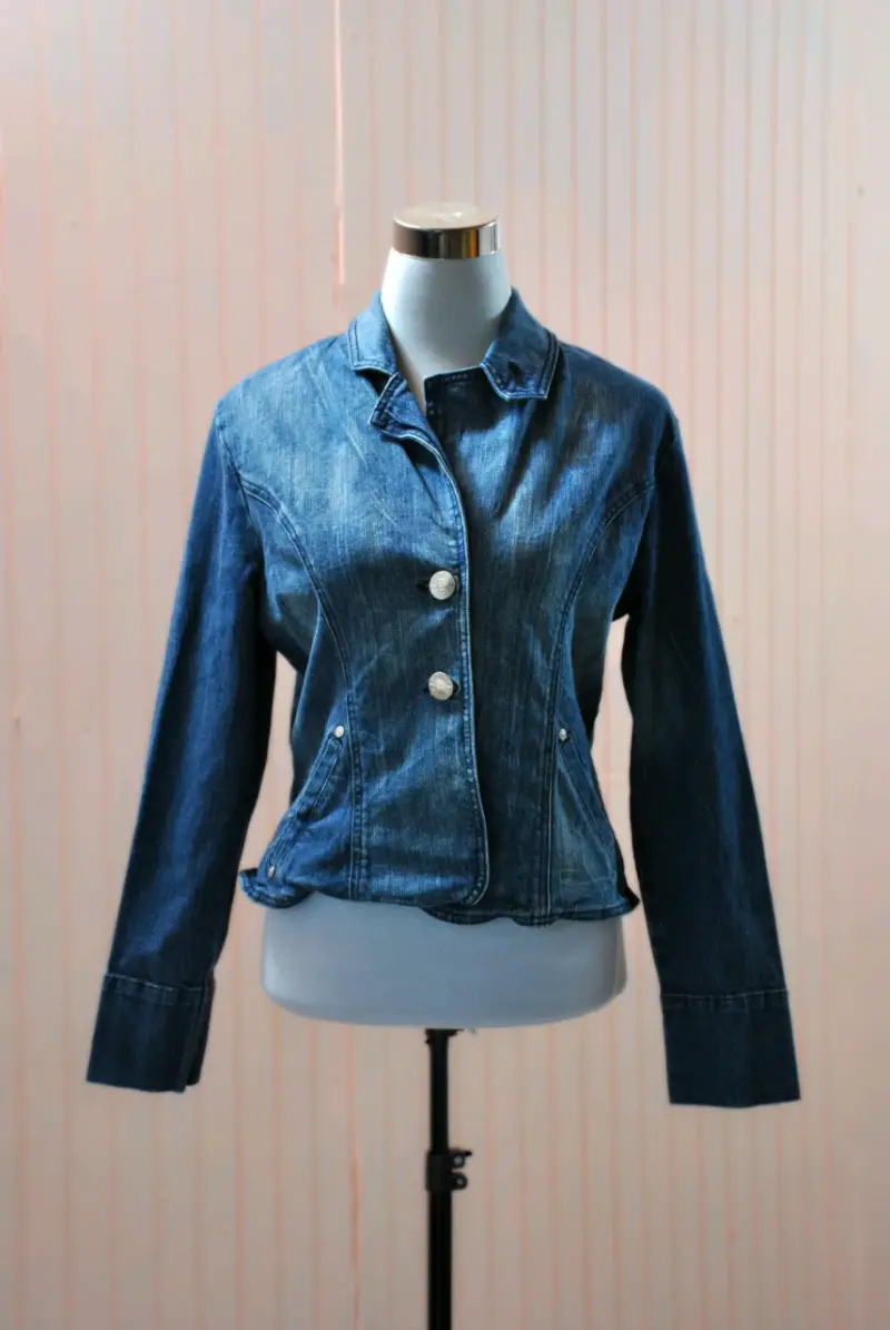 Chaqueta de mezclilla azul para mujer