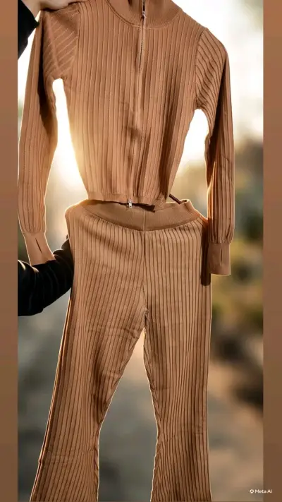 Conjunto de punto beige con cierre - miniatura 1
