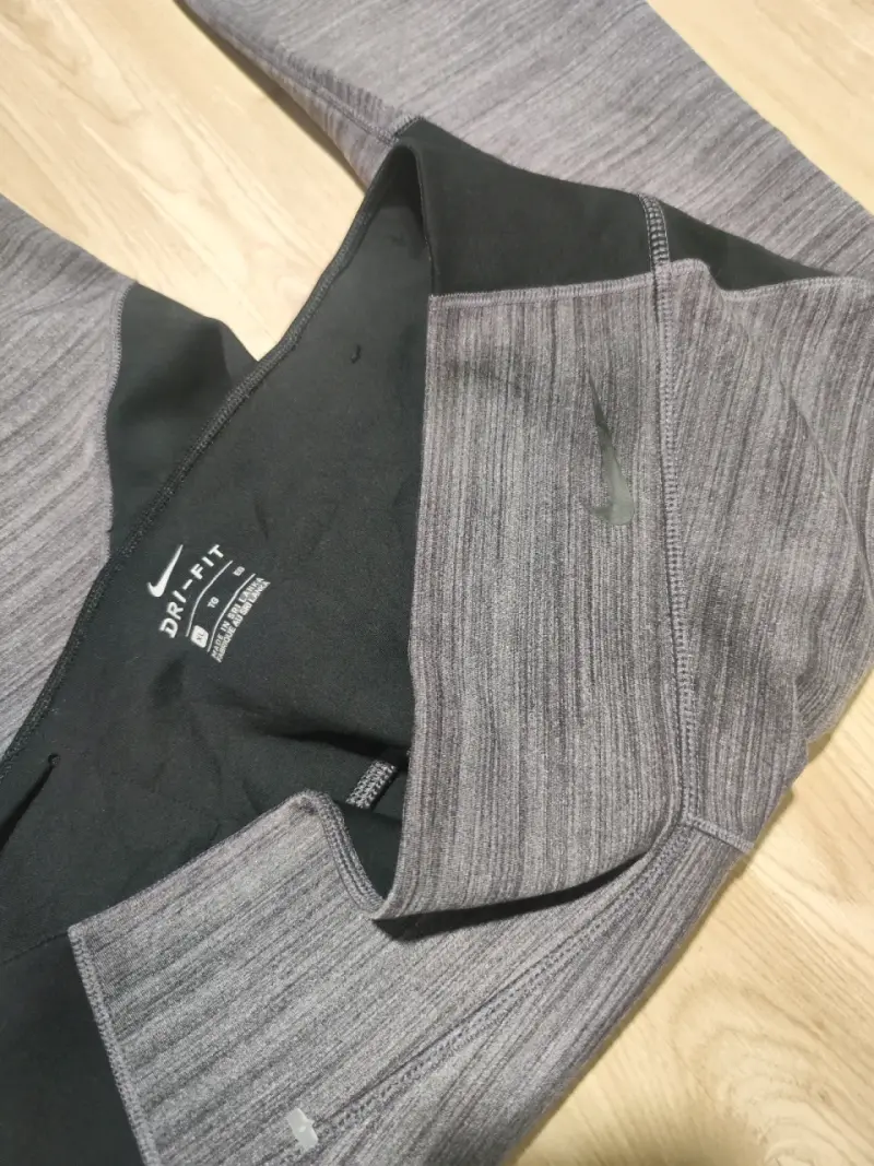 Leggings deportivos Nike Dri-Fit gris para mujer - 4