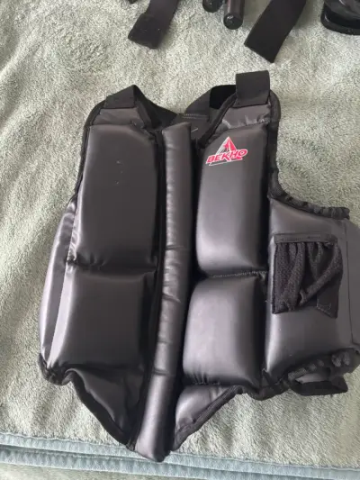 Chaleco Taekwondo Bekho Negro para Entrenamiento - miniatura 1