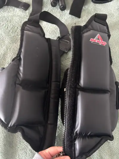 Chaleco Taekwondo Bekho Negro para Entrenamiento - miniatura 2