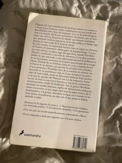 Libro de Jonas Jonasson: “La analfabeta que era…” - miniatura 2
