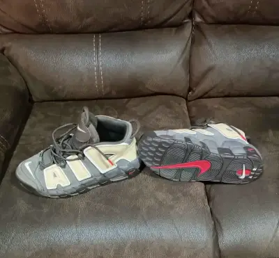 Zapatillas deportivas Nike Air negras y beige - miniatura 4