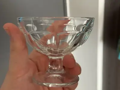 Set de 6 copas de vidrio nuevas - miniatura 3
