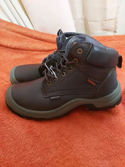 Zapatos talla 40 25cm - miniatura 1