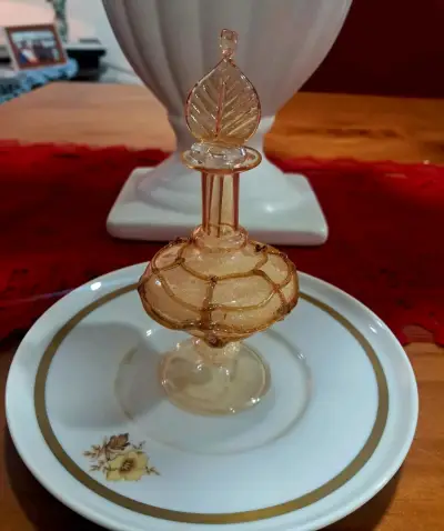 Decorativa botella de vidrio soplado ámbar - miniatura 3