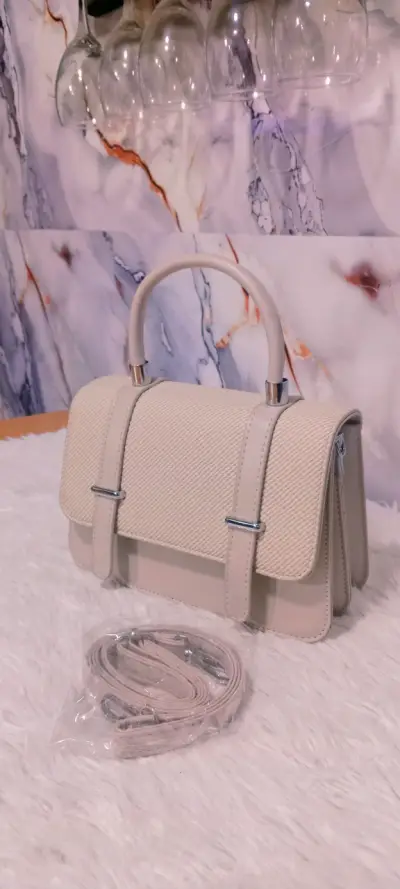 Carteras de mano elegante con correa ajustab - miniatura 1