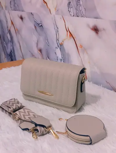 carteras con accesoriosy correas ajustables - miniatura 1