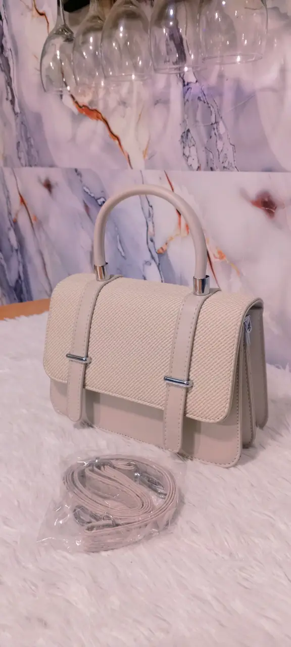 carteras con accesoriosy correas ajustables - 2