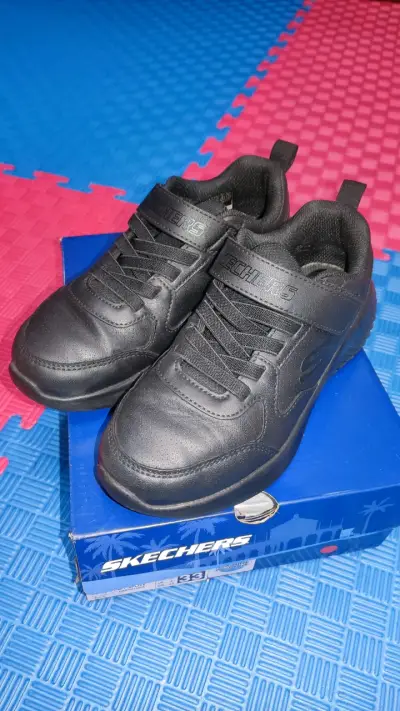 Zapatillas negras - miniatura 1