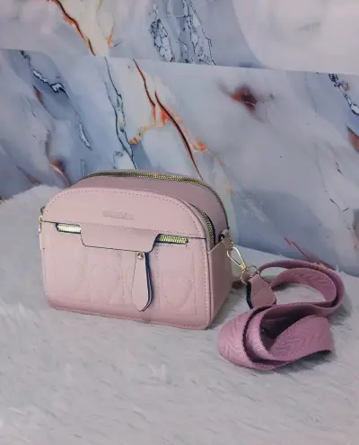 Cartera de mano con diseño acolchado - miniatura 2
