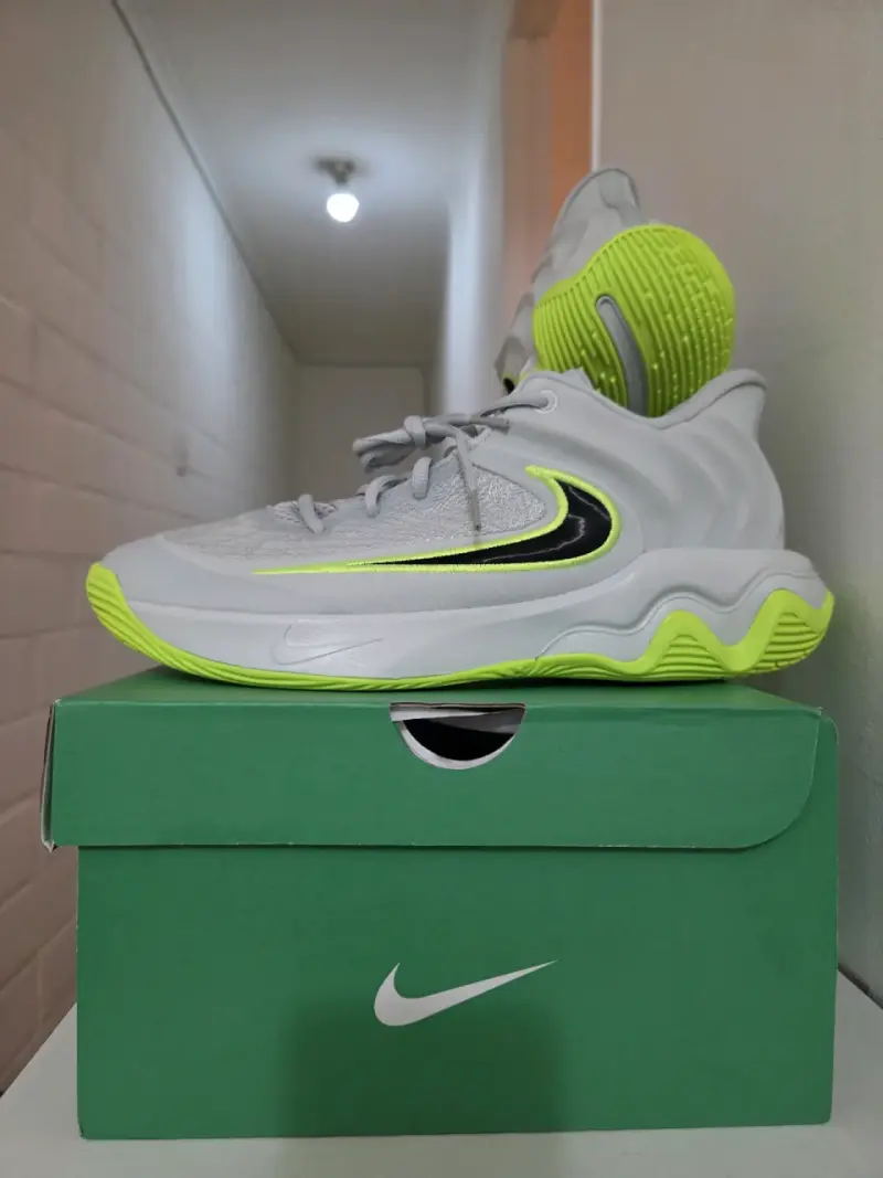 Zapatillas deportivas Nike Giannis grises y verdes - 2