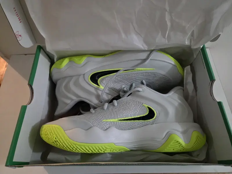 Zapatillas deportivas Nike Giannis grises y verdes - 4