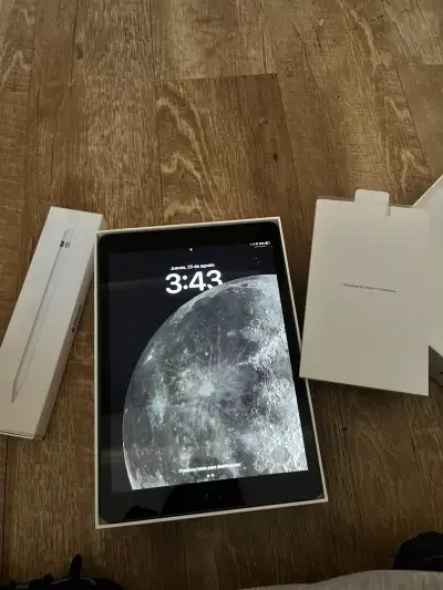 iPad 8va con Apple Pencil - miniatura 3