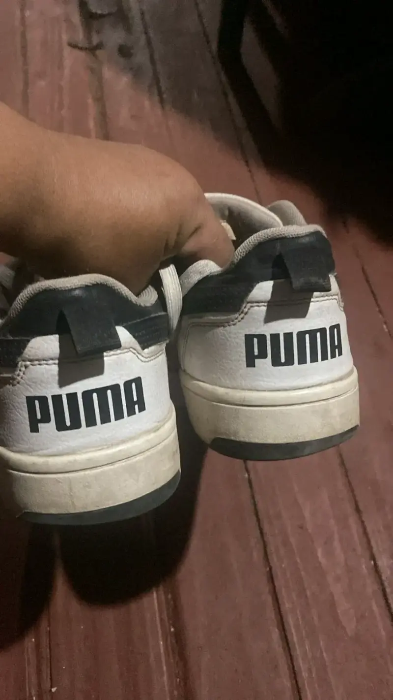 Zapatillas deportivas blancas Puma usadas - 2