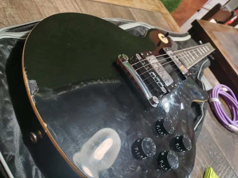 Guitarra eléctrica freeman modelo FRE40 BK - 4