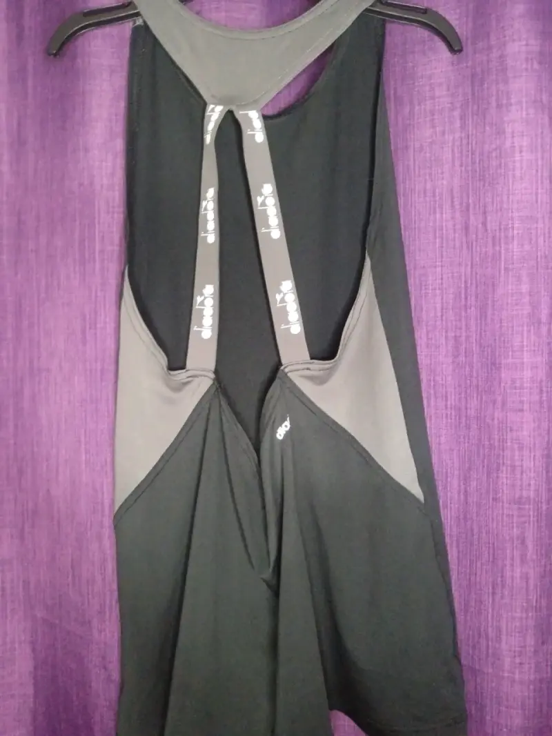 Polera deportiva sin mangas Diadora negra - 2
