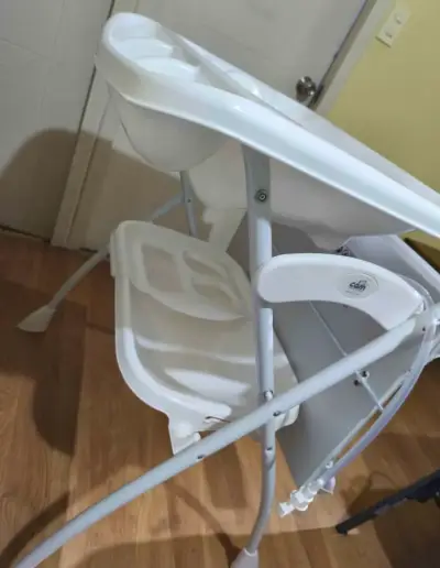 Mudador y bañera para bebé con diseño de conejo - miniatura 2