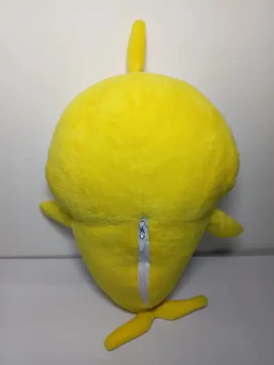 Peluche tiburón amarillo Baby Shark - miniatura 2