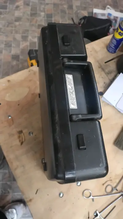 Máquina de escribir portátil Nakajima 550 - miniatura 2