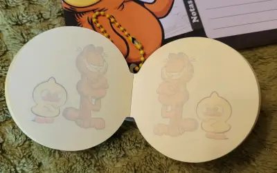 Set de papelería Garfield con libreta y mini notas - miniatura 3