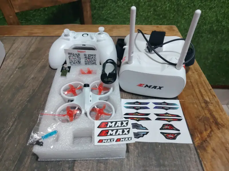 Drone de Carreras EMAX EZ Pilot con Gafas FPV - 3