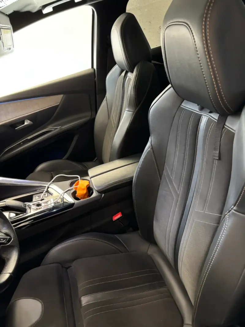 Peugeot 3008 2021 en excelente estado - 3