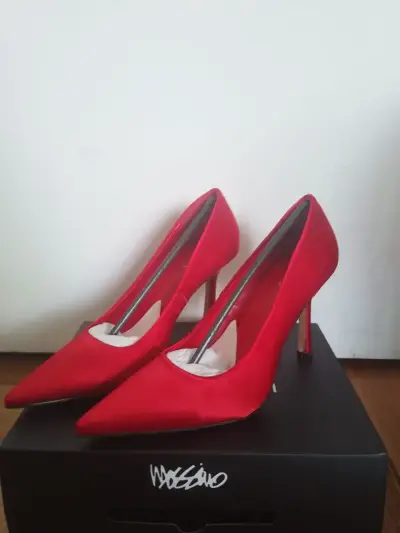 Tacones rojos de mujer Mossimo - miniatura 1