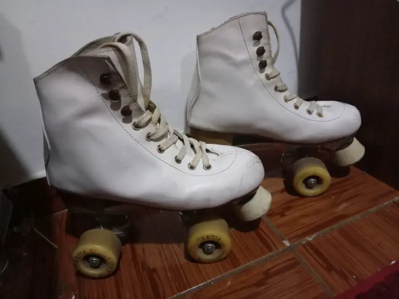 Patines de Cuatro Ruedas Blancos para Adulto - 2