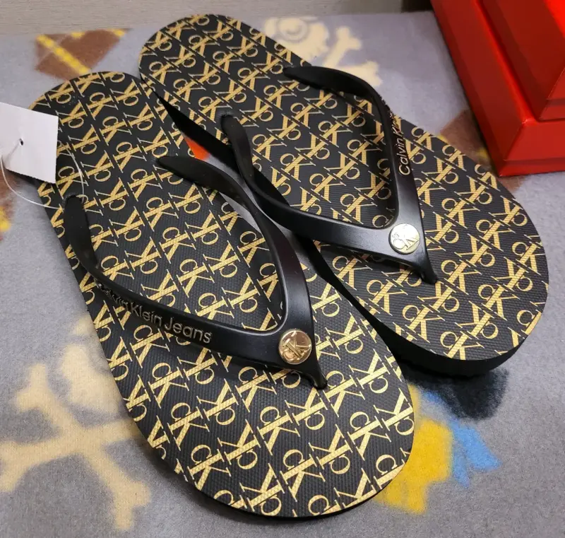 Sandalias flip-flop Calvin Klein negras con logo - 2