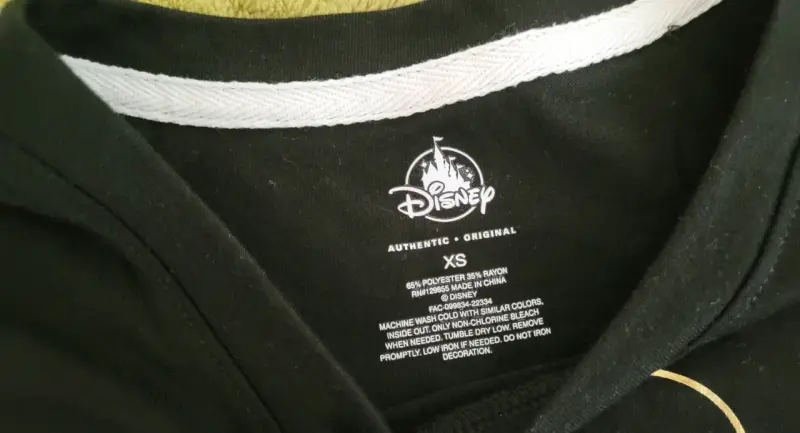 Polera negra Disney con Mickey Mouse - 2