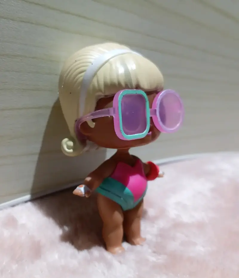 Muñeca LOL Surprise con gafas de sol - 2
