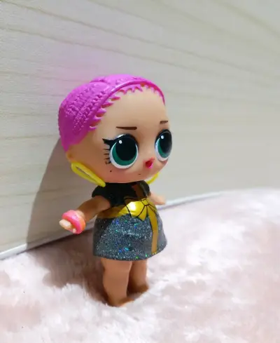 Muñeca LOL Surprise con Vestido Brillante - miniatura 3